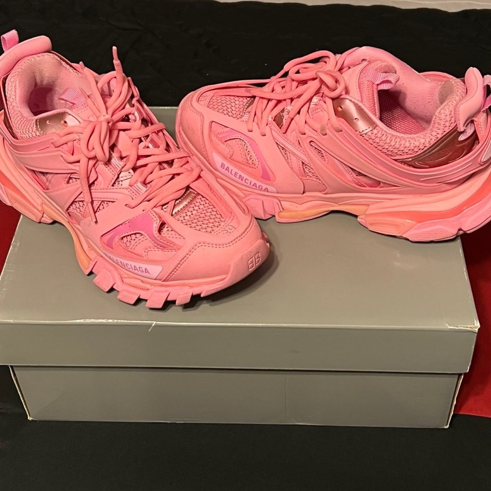 WOMEN BALENCIAGA